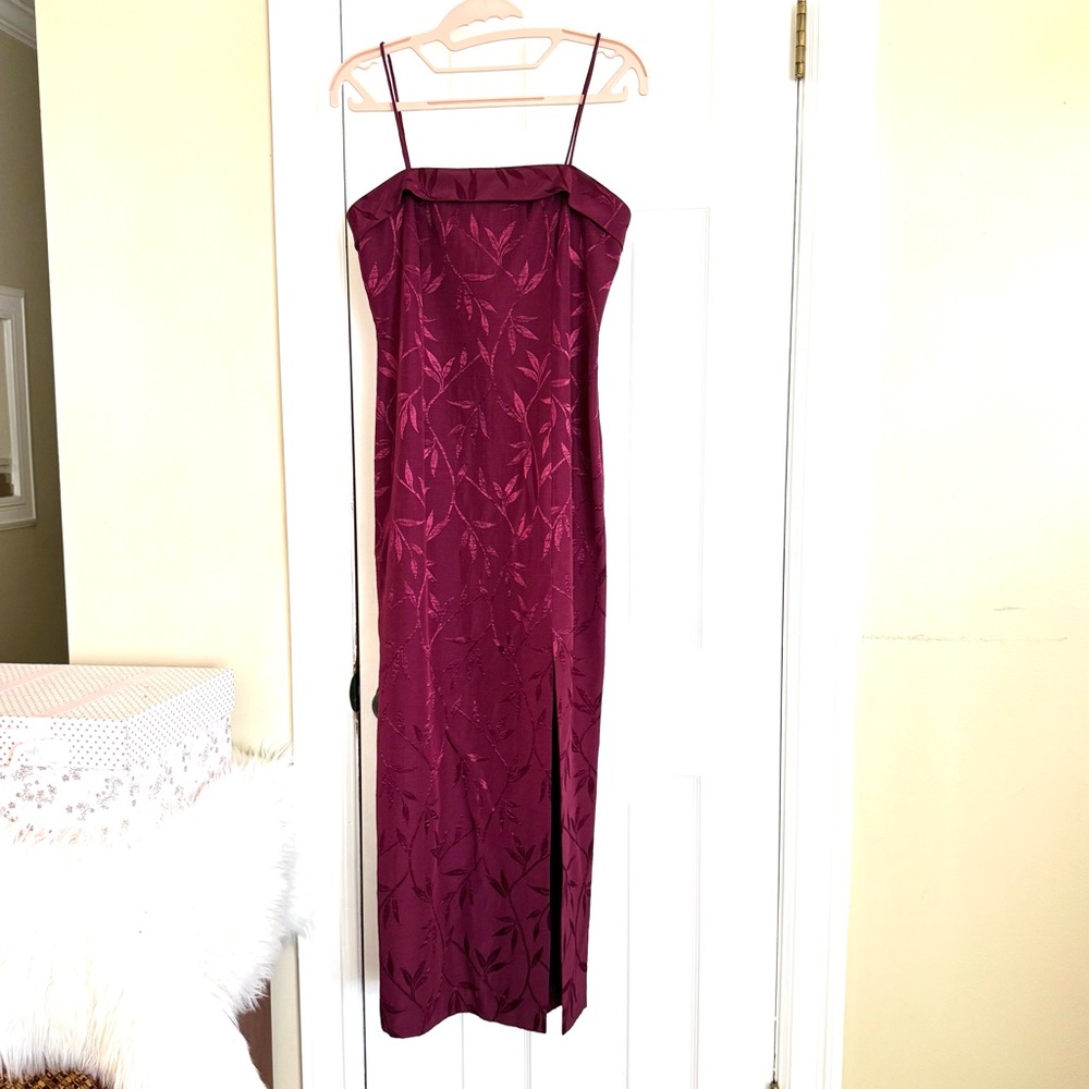 J. R. Nites Vintage Y2K leaf Pattern side slit Burgundy Spaghetti Strap Dress